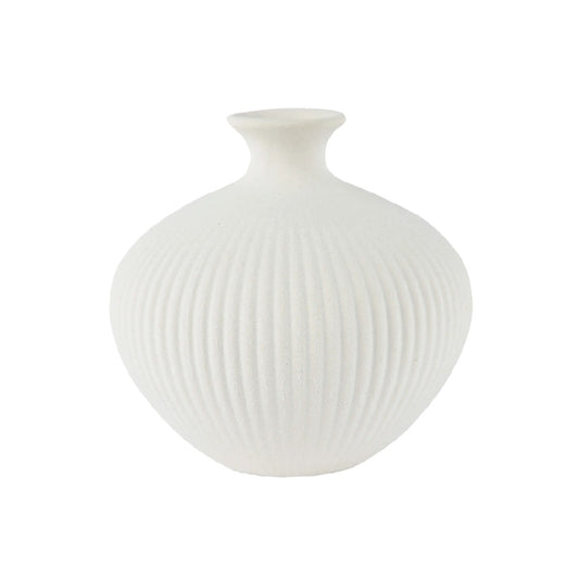 Ronde Witte Keramische Vaas met Verticale Ribbels - Mat Afgewerkte Bolvaas - Scandinavisch Modern Design